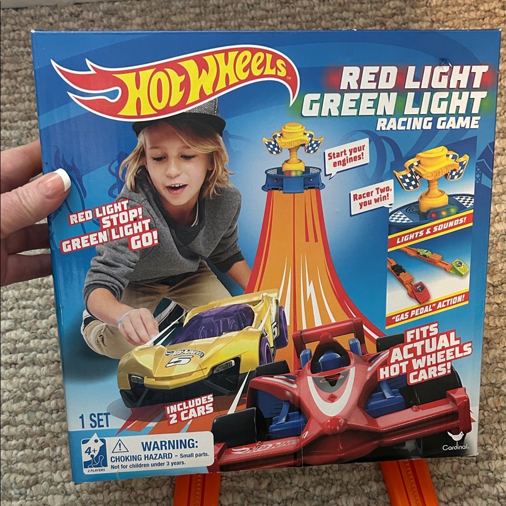 Hot Wheels Red & Yellow Red Light Green Light Racing Game